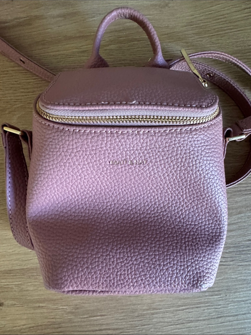 Matt & Nat Dusty Rose Pebbled mini bucket bag